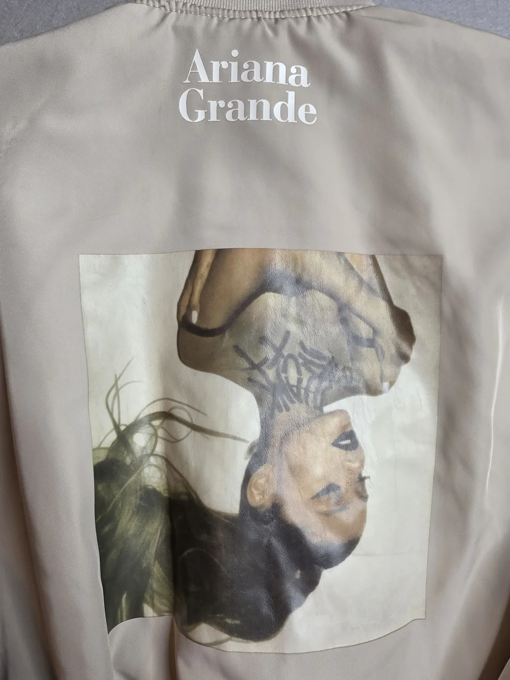 Ariana Grande Beige Graphic Bomber Jacket Thank U Next Size Xs - Picture 9 of 9
